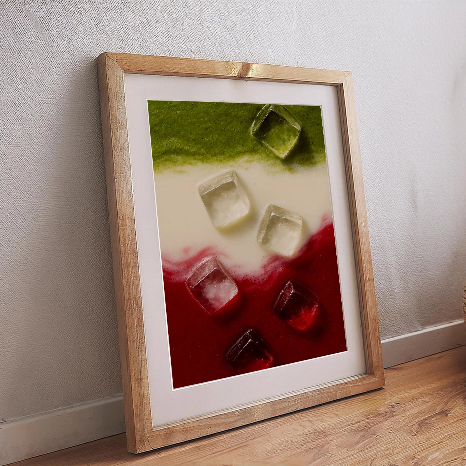 Modernes Cherry Matcha Poster mit Milch und Eiswürfeln, abstrakte Food Illustration in grün-weiß-rotem Farbverlauf – dekoratives Wandbild für Küche und Esszimmer.